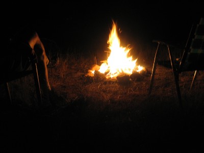 Campfire with dangerous dirt circumfrence 